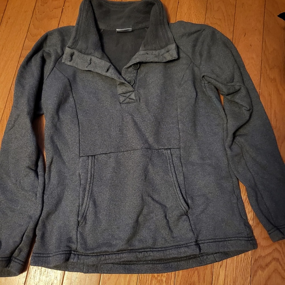 Grey Columbia Sportswear quarter button up